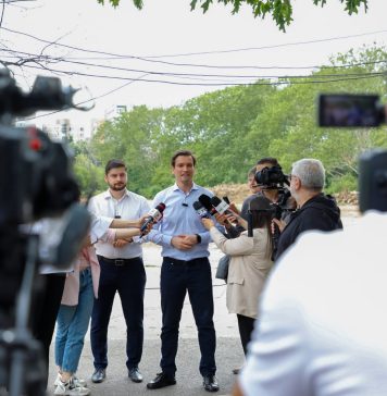 VIDEO/ PNL Sector 3, petiţie pe tema recuperării terenului retrocedat din Parcul Alexandru Ioan Cuza