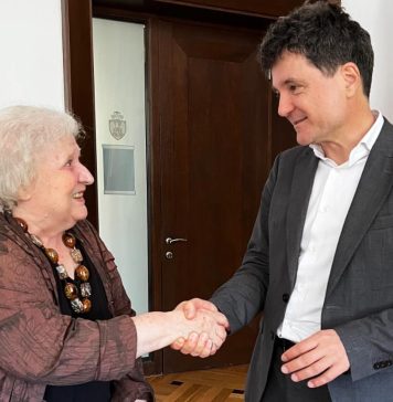 Dorina Lazăr îşi încheie mandatul de director la Teatrul Odeon. Primarul Capitalei i-a mulţumit pentru activitatea sa