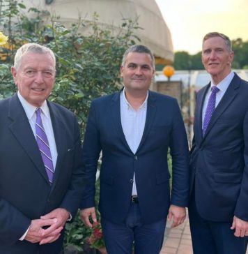 Gabriel Leș: Alături de fostul director adjunct al FBI, John Pistole, și de ex-procurorul general al SUA, John Ashcroft, vechi prieteni ai României