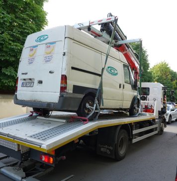 Peste 1.300 de maşini parcate neregulamentar sau abandonate, ridicate de la începutul anului în sectorul 3