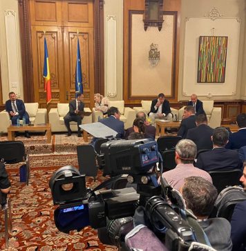 PNL: În ultimii 4 ani au fost daţi în folosinţă aproximativ 20% din numărul total de kilometri de autostradă din ţara noastră / Planurile PNL pentru dezvoltarea infrastructurii de transport