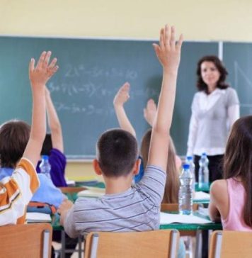 Ordonanța care majorează salariile profesorilor a fost pusă în transparență: De la 1 iunie, salariile de bază ale personalului didactic şi personalului didactic auxiliar se majorează cu suma de1300 de lei brut