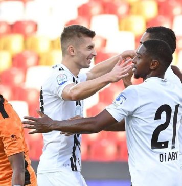 Fotbal: Frank de Boer, numit antrenorul echipei Al Jazira, la care joacă Florin Tănase