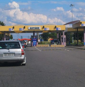 Over 50 foreigners caught while trying to illegally cross into Hungary