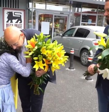 VIDEO/ Vlad și Cristian Popescu Piedone au mers în vizită la mamaia Maria: ”Suntem amândoi aici să avem grijă de tine!”