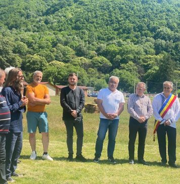 Ion Iordache, liderul PNL Gorj: Astăzi, la deschiderea taberei de sculptură de la Polovragi, am vorbit despre promovarea turismului în Gorj