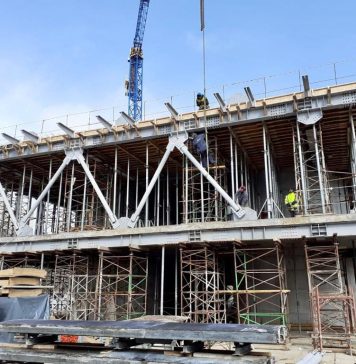 Reîncep lucrările la cinematograful Favorit din Drumul Taberei