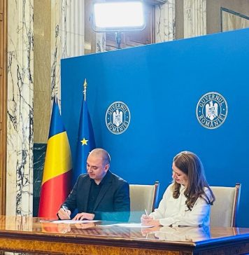 Radu Mihaiu: Am semnat la Guvern contractul de finanțare pentru dotarea a 56 de școli din Sectorul 2