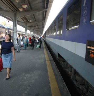 Sute de minute întârziere la mai multe trenuri care ar fi trebuit să ajungă în Gara de Nord din București