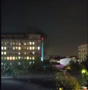 Incendiu la un transformator din curtea Spitalului Robanescu din Bucureşti / Pacienţii au fost transportaţi la Spitalul Marie Curie