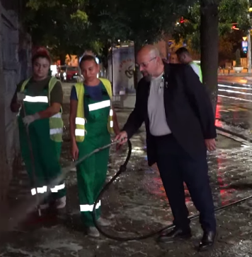 VIDEO/ Piedone începe curățenia generală: ”Facem Sectorul 5 boboc!” Se colectează inclusiv obiectele voluminoase