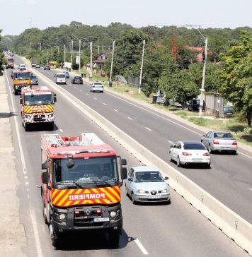 Încă 50 de pompieri români vor pleca în Grecia pentru a ajuta la stingerea incendiilor