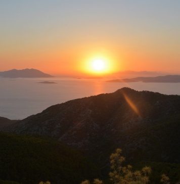 TUI a publicat lista hotelurilor din Rodos închise din cauza incendiilor