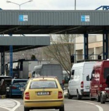 Border traffic doubles at weekend as against last year’s figures