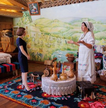 Maia Sandu a vizitat Complexul etno-turistic „Gagauz Sofrasi”, din Congaz