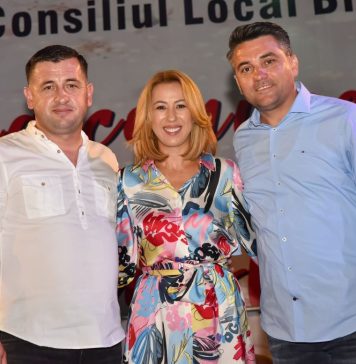 Alexandra Presură: Aseară, la sărbătoarea comunei Breasta, am reîntâlnit oameni dragi mie, alături de care m-am bucurat de o seară deosebită