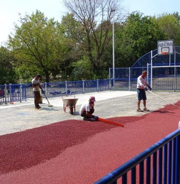 FOTO/ Zece terenuri de sport din mai multe parcuri bucureștene au intrat în reabilitare