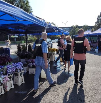 Poliția Locală București a verificat dacă se respectă curățenia pe platoul din fața Academiei Militare