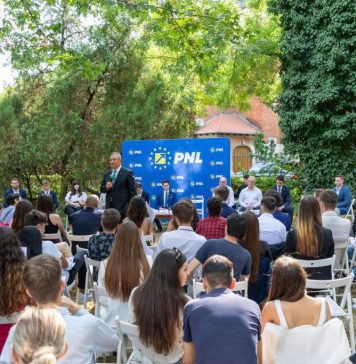 Nicolae Ciucă: Liberalismul și valorile morale solide au viitor sigur în România