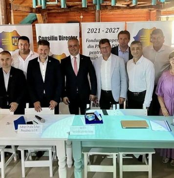 Adrian Veștea, ministrul dezvoltării, a semnat trei contracte cu finanțare prin Anghel Saligny în valoare de peste 45 mil. lei, pentru reabilitarea unor străzi din municipiul Tulcea