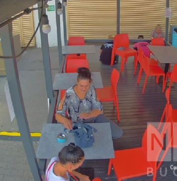 VIDEO/ O femeie a furat o scrumieră de pe terasa unui fast-food din București. Totul a fost surprins pe camere