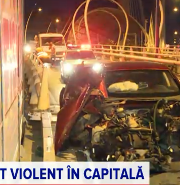 Un tânăr și-a făcut praf mașina pe podul Basarab. A pierdut controlul volanului