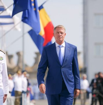 Preşedintele Klaus Iohannis, premierul Ciolacu, președintele Senatului, Nicolae Ciucă, la festivităţile prilejuite de Ziua Marinei Române, de la Constanța