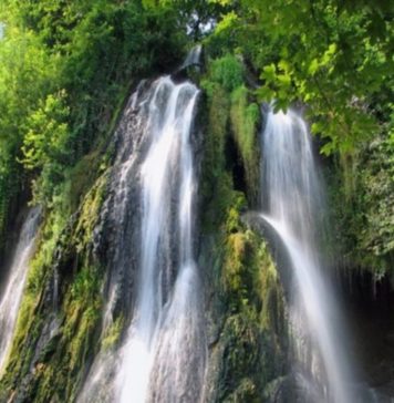 Several limestone formations of Clocota Waterfall have collapsed