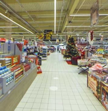 Consiliul Concurenței analizează achiziția magazinelor Cora de către grupul Carrefour