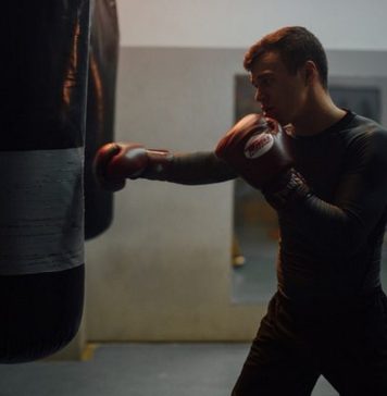 Romanian pugilist Florin Ulmeanu grabs the gold at European Cadets Boxing Championships in Maribor