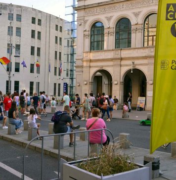 Expoziţii de pictură, spectacole de teatru şi ateliere de lectură la ”Străzi deschise” în acest weekend