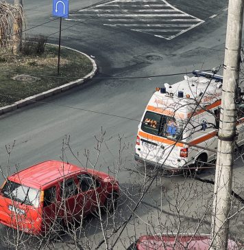 Patru membri ai unui ansamblu folcloric din Rădăuți, morți într-un accident rutier