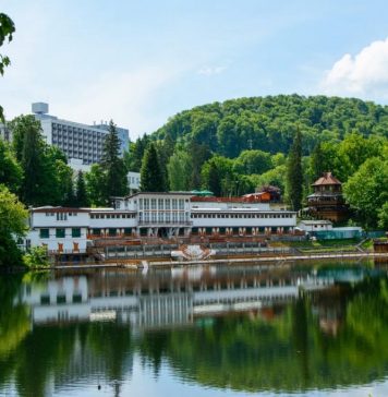 One-off exhibition unveiled about life in the depths of the heliothermal Ursu Lake