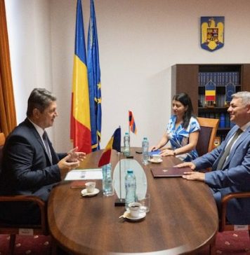Senatorul Titus Corlăţean, preşedintele Comisiei pentru politică externă, l-a primit marţi pe Sergey Minasyan, ambasadorul Armeniei în România, în cadrul unei vizite de rămas bun