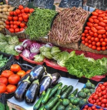 Average prices of basic foods in major commercial chains have fallen by as much as 34%