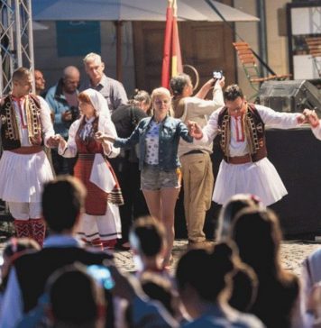 ProEtnica/ Greek Union of Romania lines up 16 dance, choral ensembles