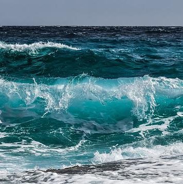 Cod galben de vânt pe litoral/ Rafalele depășesc 60 km/h