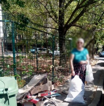 O femeie din Sectorul 6 care arunca un sac plin cu gunoaie pe strada, amendată cu 2.000 de lei