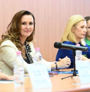 Natalia Intotero, ministrul Familiei: La Deva, în județul Hunedoara, am participat la campania de conștientizare a tinerilor instituționalizați cu privire la drepturile pe care ei le au după ce devin majori