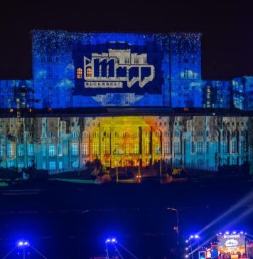 VIDEO/ Cel mai mare show de video mapping din Capitală, stricat de angajaţii Parlamentului