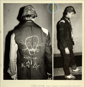 Galerie foto publicată de CNSAS/ Tineri din București reținuți în anii 1980 pentru că purtau haine inscripționate cu numele unor formații: ”Te-ai gândit vreodată cât de privilegiat eşti”