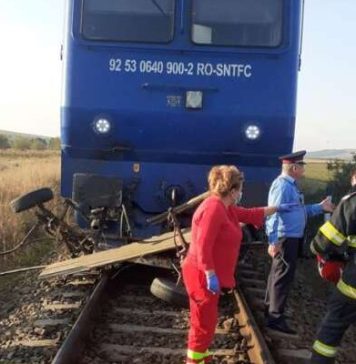 Un tren care circulă pe ruta Iaşi – Bucureşti a lovit o căruță în Vaslui. Un copil și un adult au murit