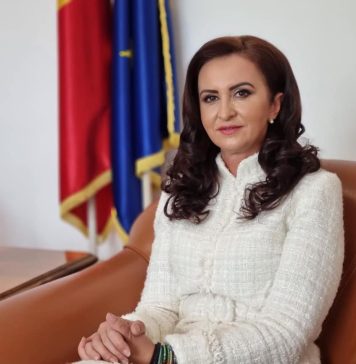 Ministrul Familiei, Natalia Intotero: Mamele minore beneficiază de o bursă 700 de lei dacă merg la şcoală, iar copii acestora au prioritate pentru locuri la creşă