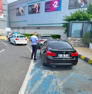 Poliția Locală București a dat de la începutul anului amenzi de apropae 200.000 pentru parcări pe locurile destinate persoanelor cu dizabilități