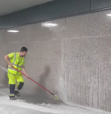 VIDEO/ Pasajul pietonal Sudului a fost spălat și igienizat