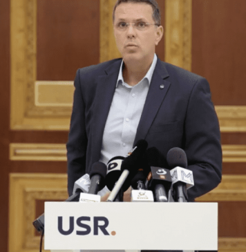 USR și Forța Dreptei au sesizat la CCR pachetul de legi pe care Guvernul şi-a angajat răspunderea în Parlament