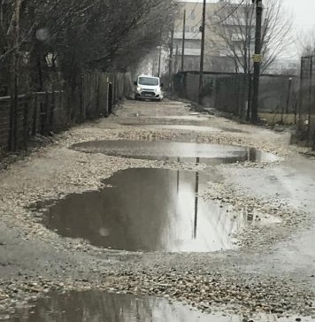 FOTO/ Primarul Ciprian Ciucu a semnat contractul pentru construcția Drumului Valea Largă