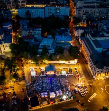 Peste 15.000 de persoane au aplaudat concertele în aer liber, la Piaţa Festivalului Enescu