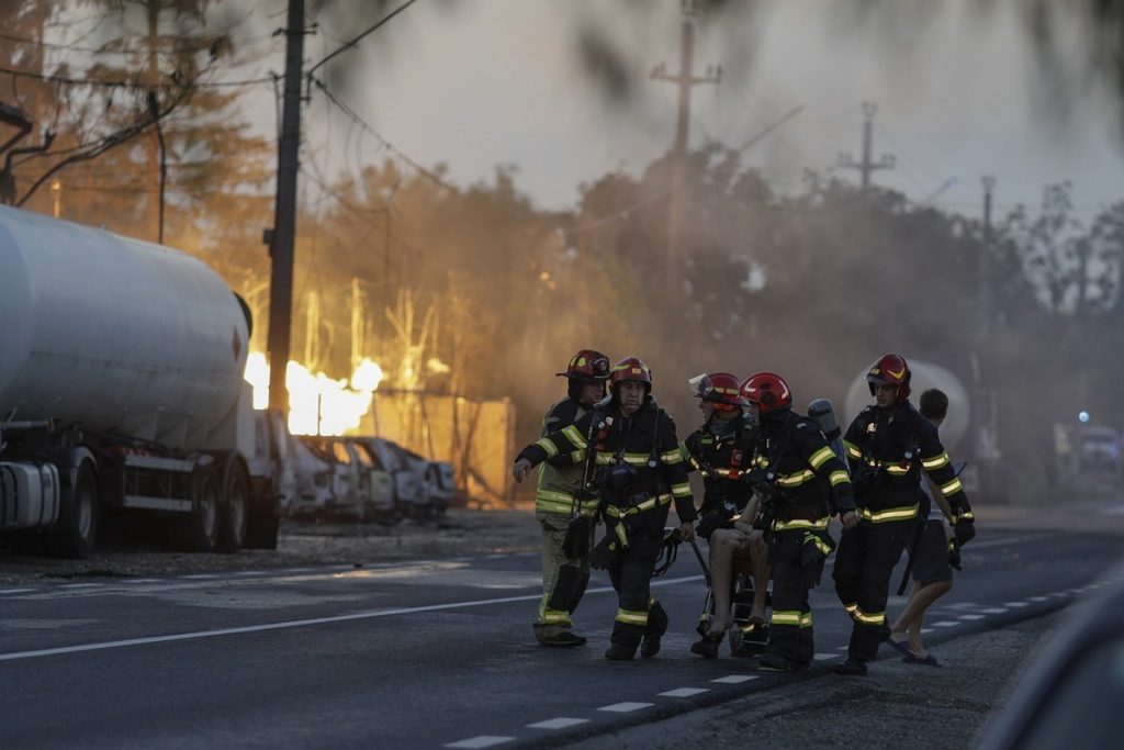 Încă un bărbat rănit în explozia de la Crevedia a murit la Spitalul Floreasca.