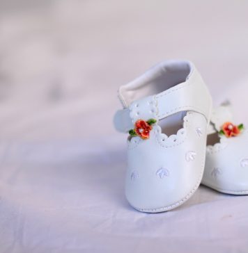 Este sau nu necesară adeverinţa pentru botez? Patriarhia Română: nu există această obligaţie pentru medici